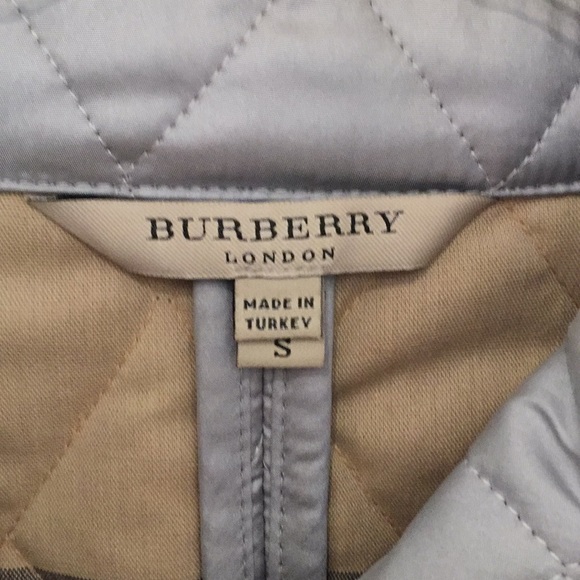 Burberry silver quilt jacket Never wore - Picture 12 of 15